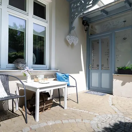 By The Sea Apartman *